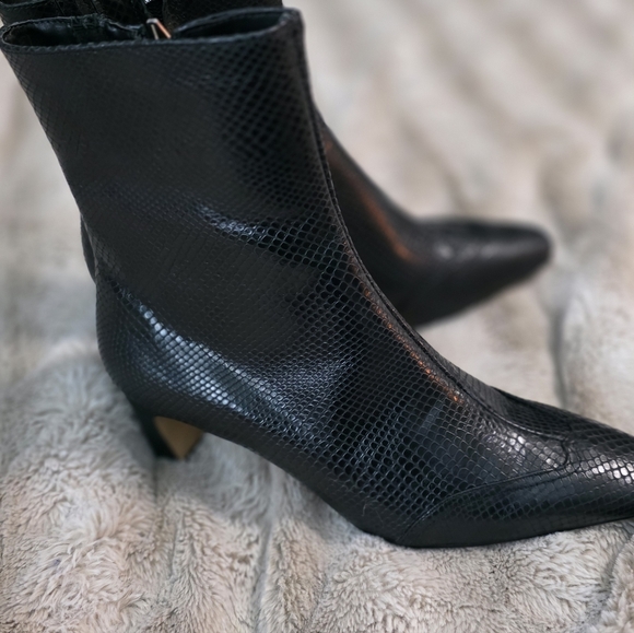 Dolce Vita Women's Anika Boots In Onyx SnakeLeather Booties Size 9.5  Never Worn - Picture 12 of 16